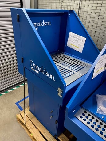 700 cfm Donaldson Torit #DB-800, 30" x 31" downdraft dust collector bench, new, never used - Image 3