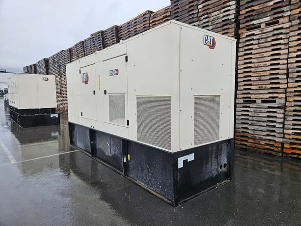 500 KW Caterpillar #D500GC, Diesel Generator Set, 762 HP @ 1800 RPM CAT C15 engine, 1000-gallon MGK fuel - Image 1