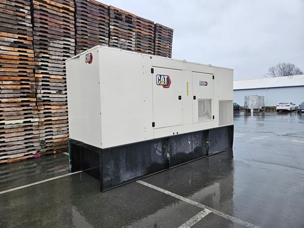 500 KW Caterpillar #D500GC, Diesel Generator Set, 762 HP @ 1800 RPM CAT C15 engine, 1000-gallon MGK fuel - Image 4