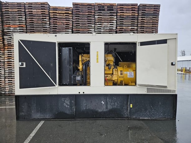 500 KW Caterpillar #D500GC, Diesel Generator Set, 762 HP @ 1800 RPM CAT C15 engine, 1000-gallon MGK fuel - Image 8
