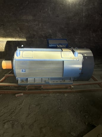 1300 HP 895 RPM Weg, Frame 8006/10T, TEFC, BB, 4000 Volts, 60hz corro duty new surplus - Image 2