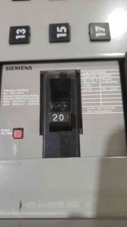 400 Amp. Siemens #Sentron-Series, Panelboard, 480/277 Volts, 3PH, 4W, Breaker, 2001 - Image 5
