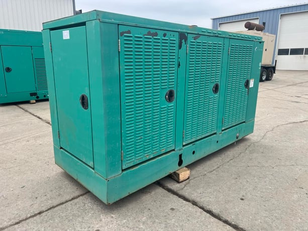 100 KW Cummins/Onan #GGHH-5655462, Natural Gas or Propane Generator, 6.8 Liter Ford engine, 1800 RPM, 120/240 - Image 4