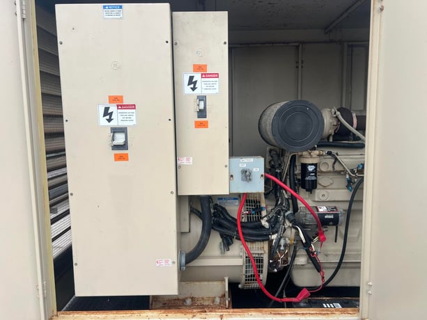 150 KW Kato light #D150F-J4T2, Portable Diesel Generator, 6.8 Liter John Deere engine, circuit breaker, 1800 - Image 7
