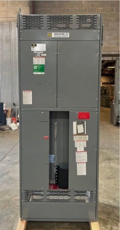 1600 Amps, Square D, QED Indoor Switchboard, 4-wire, (24) circuit spaces, 480/277 Volt, 3PH - Image 1