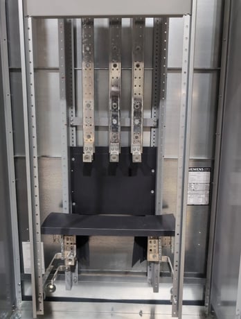 400 Amp. Siemens, P5E90MS200ABS, MLO Panelboard, indoor, 4-wire, 480/277 Volt, 3PH - Image 4