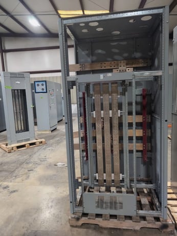 1600 Amps, Eaton, PRLC Low-Voltage Switchboard Lineup, (2) vertical sections, LSIG-protected main circuit - Image 8