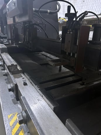 80 Ton, Amada #RG80S, hydraulic press brake, 8' overall, 80.8" between housing, 3.94" stroke, 15.76" throat - Image 4