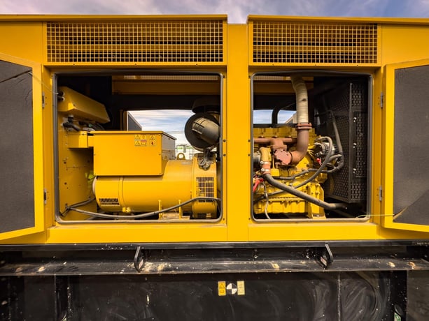 175 KW Caterpillar #D175-2, diesel generator set, 120/208 Volts, 1800 RPM, C6.6 engine, EPA Tier 3, sound - Image 3
