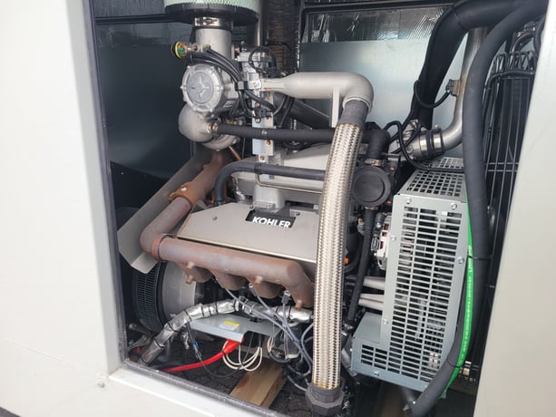 200 KW Kohler Rehlko #KG200, Natural gas / LPQ generator set, 120/208 Volts, 3-phase, 1800 RPM, KG10V08T-6DGS - Image 2