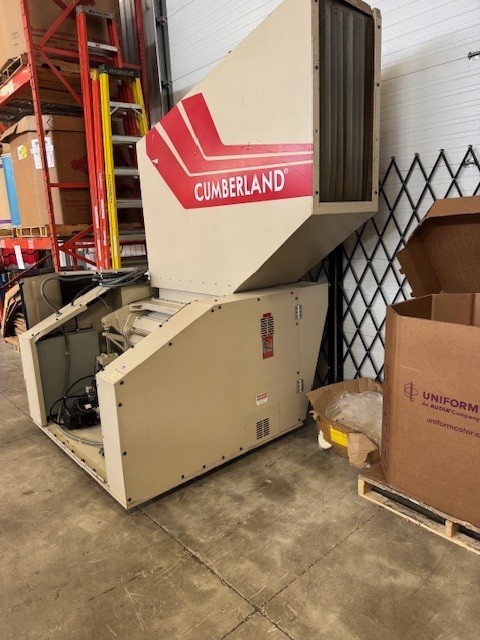 16" x 40" Cumberland #1640X, granulator, 30 HP, 3 knife open rotor, 2 bed knives, hydraulic hopper tilt, 2007 - Image 2