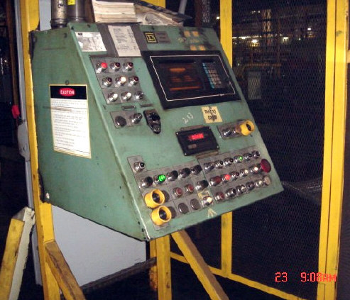 500 Ton, Verson, 108" x 96" bed, 30" stroke, 76" daylight, 1992 - Image 4