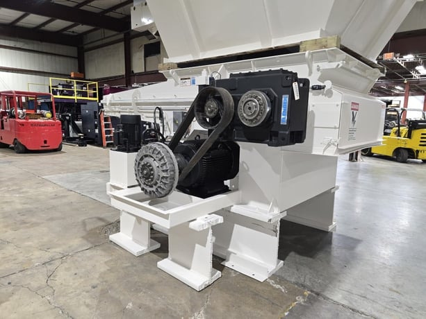 Vecoplan #RG-62/125-SWU, 62" x 68" shredder, 15" diameter rotor, 125 HP, 2004 - Image 5