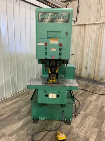 6" x 6" x 5/8" Piranha #PII-110, hydraulic ironworker, 110 ton, 20.5" throat, 15 HP, joystick ctyrls, 2005 - Image 9
