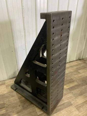 15-1/4" x 52-1/2" x 35" Angle plates with tapped holes, set - Image 3