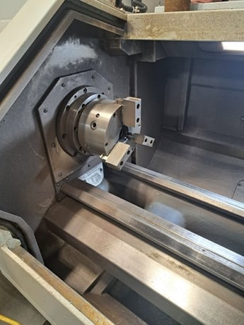 Romi #C-420, Combination Manual & CNC Lathe, 16.9" swing, 39" centers, 7.9" swing over cross slide, 3500 RPM - Image 3