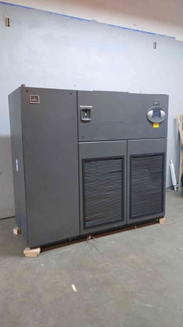 12 Ton Liebert #VS042KDA000487S, CRAC, Glycol, Upflow, 460 Volts, 3PH, R407C, 2013 - Image 4