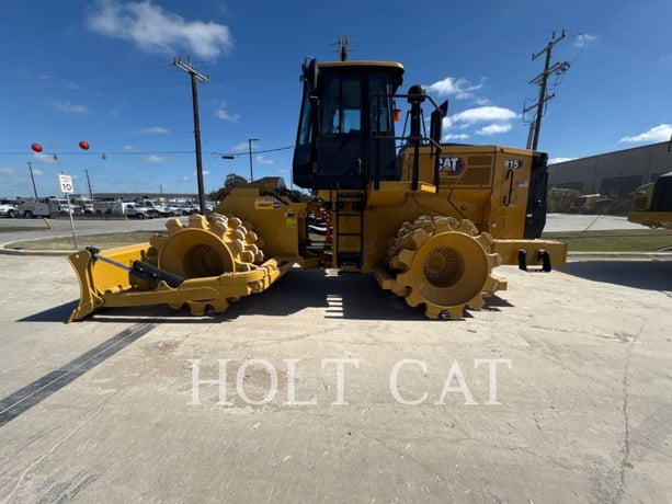 Caterpillar 815, Compactor, 1040 hours, S/N: J5T00503, 2025 - Image 1