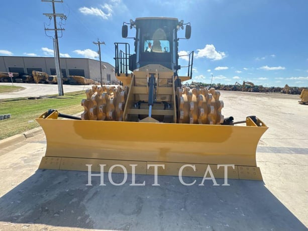 Caterpillar 815, Compactor, 1040 hours, S/N: J5T00503, 2025 - Image 3
