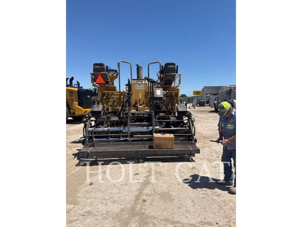 Caterpillar AP1000D, Vibratory Single Drum Asphalt, 6085 hours, S/N: EAD00337, 2009 - Image 4