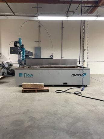 Flow #Mach-2-2031B, CNC waterjet cutting machine, Flowmaster PC Control, 50 HP, 60000 psi, 2015 - Image 1