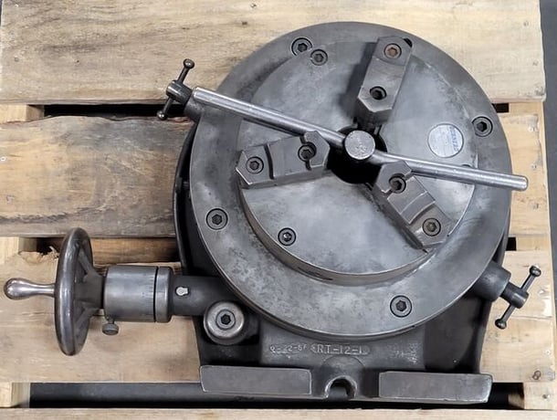 Universal Vise and Tool Co., horizontal/vertical rotary table, 8" 3-jaw Pratt Burnerd chuck - Image 1
