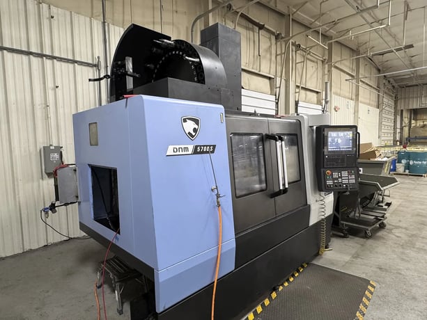 Daewoo Doosan #DNM-5700S, CNC vertical machining center, 40 automatic tool changer, 41.3" X, 22.4" Y, 20.1" - Image 3