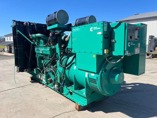 1000 KW Cummins/Onan #A052W997, Diesel Generator Set, 30 liter Cummins engine, 1490 HP @ 1800 RPM, circuit - Image 8