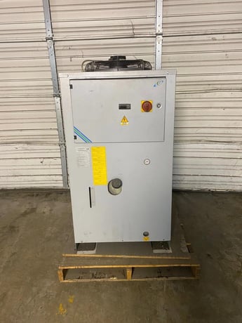 3.5 Ton, Cosmotec #WRAA3-N4-208, Industrial Air-Cooled Liquid Chiller, 12.5 kW, R407C refrigerant, 30 bar - Image 1