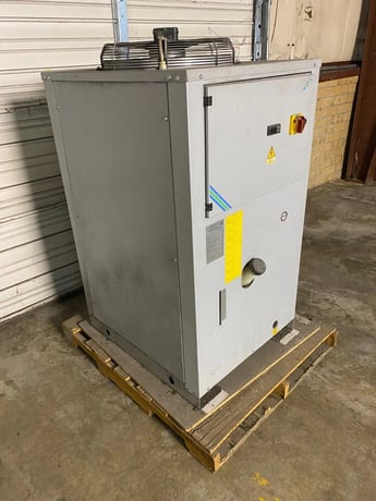 3.5 Ton, Cosmotec #WRAA3-N4-208, Industrial Air-Cooled Liquid Chiller, 12.5 kW, R407C refrigerant, 30 bar - Image 3