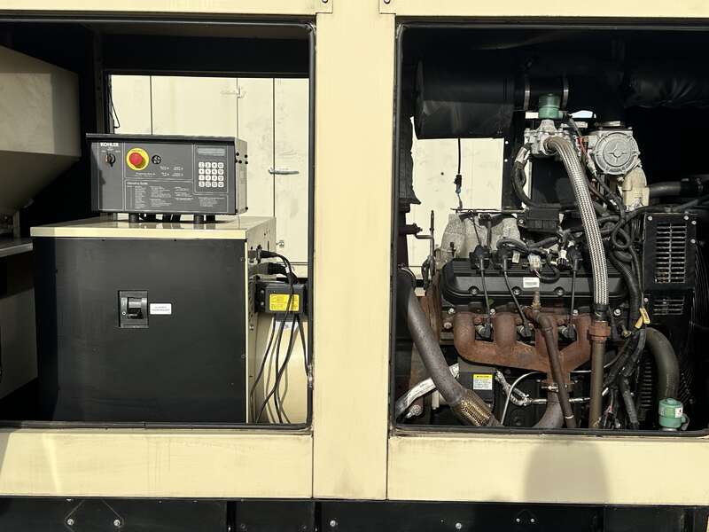 100 KW Kohler #100REZG, Natural gas / propane generator set, 120/208 Volts, 351 hours, 195 HP at 1800 RPM, GM - Image 4