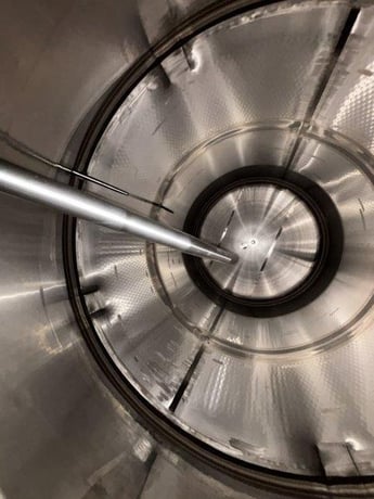 7500 gallon Mueller, Stainless Steel Jacketed Vertical Tank, 122" diameter x 267" height, 25 psi @ 100°F - Image 2