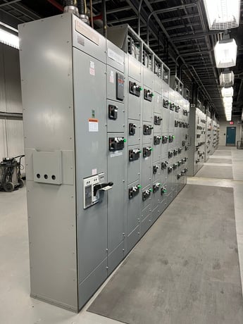 Cutler-Hammer, Advantage-2100, Motor Control Center, 1200 amps, 11 sections, 600 Volt, 3PH, 2002, (3 - Image 1