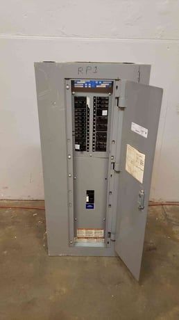 225 Amp, Square D #NQOD, Complete Panelboard, MHC44SHR Hinged Trim, 208 Volts, w/ main, type 1 enclosure - Image 1