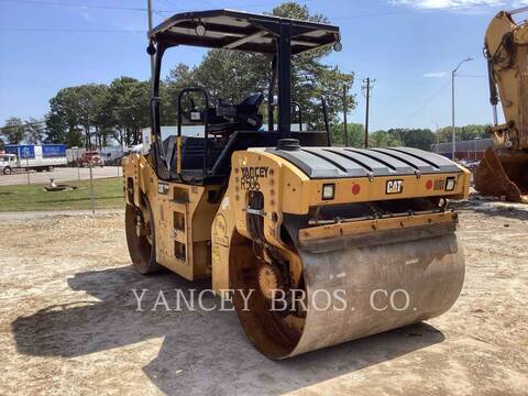 Caterpillar CB54B, Compactor, 5090 hours, S/N: RJN00211, 2015 - Image 7