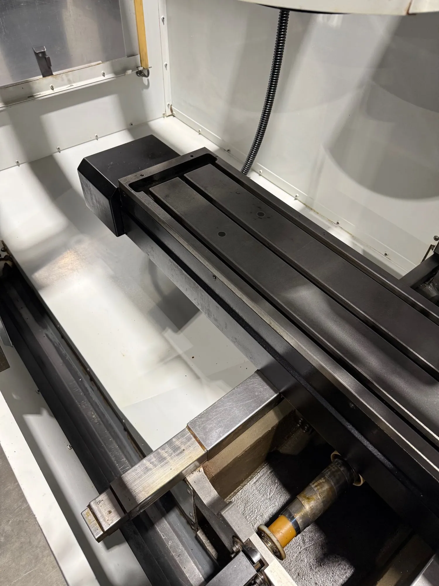 Haas #TM-2P, CNC vertical machining center, 10 automatic tool changer, 40" X, 16" Y, 16" Z, 6000 RPM, #40 - Image 7