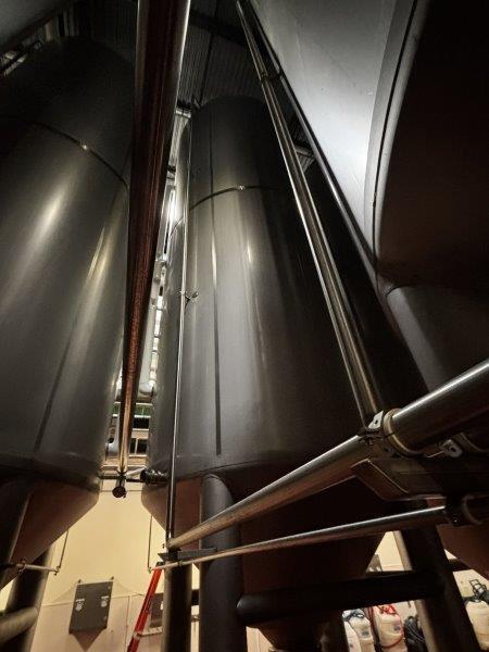 16600 gallon Mueller, Stainless Steel Jacketed Vertical Tank, 121" diameter x 444" height, 15 psi @ 100°F - Image 2