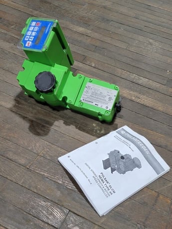 PulsaFeeder #Pulsar-DLCM, Flowmeter, Digital Stroke Length, 220 V., 5A, 1PH, NEMA 4X - Image 1