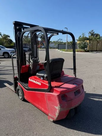 3400 lb. Raymond #RTW35, electric forklift, 24" lift height, 3-stage, side shift, 42" fork length, 2004 - Image 5