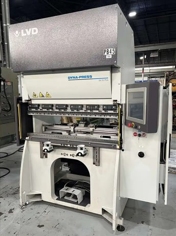Strippit, LVD #Dyna-Press-24/12+, 27 ton electric press brake, manual clampiong, 4-Axis CNC Back Gauge, 2019 - Image 2