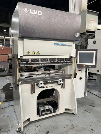 Strippit, LVD #Dyna-Press-24/12+, 27 ton electric press brake, manual clampiong, 4-Axis CNC Back Gauge, 2019 - Image 3
