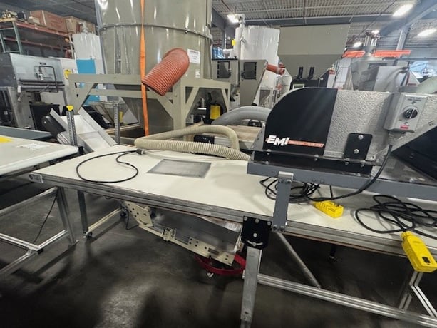 27-1/4" wide x 16' long, MK #GUF-P2000, flat belt conveyor with EMI cooling system, adjustable height - Image 4