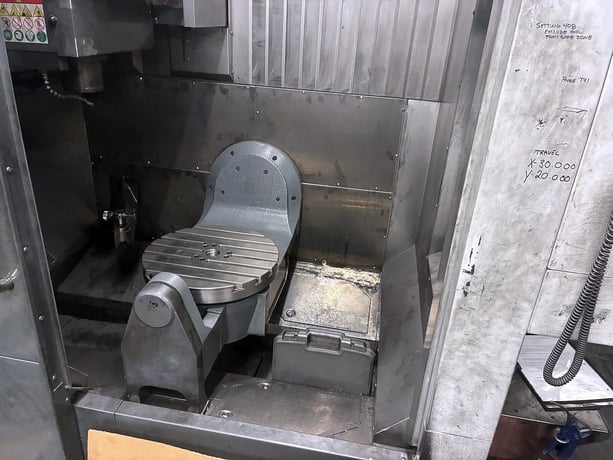 Haas #UMC750, CNC vertical machining center, 40 automatic tool changer, 30" X, 20" Y, 20" Z, 8000 RPM, #40 - Image 4