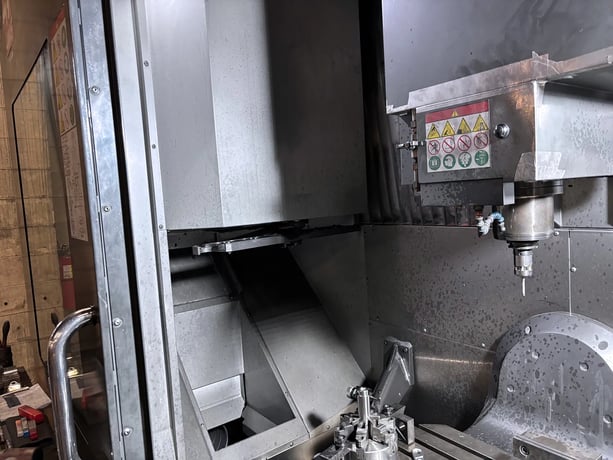 Haas #UMC750, CNC vertical machining center, 40 automatic tool changer, 30" X, 20" Y, 20" Z, 8000 RPM, #40 - Image 5