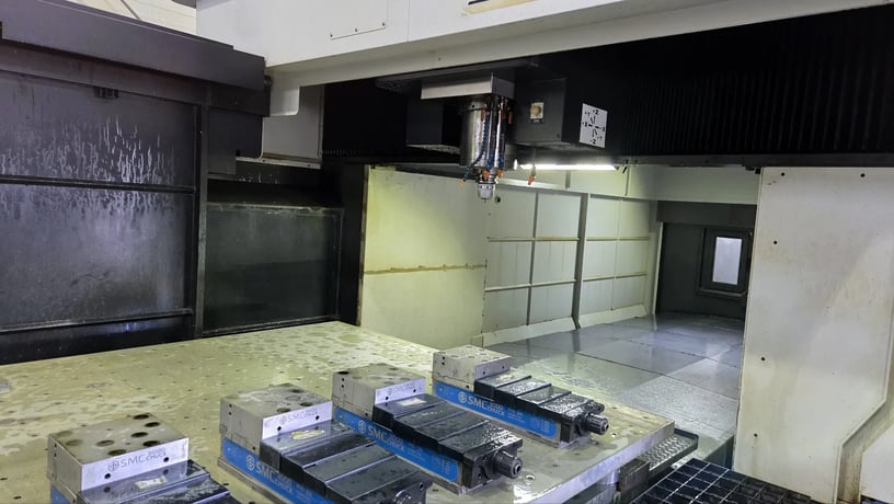 Daewoo Doosan #BM-2035M, CNC vertical machining center, 40 automatic tool changer, 137.8" X, 80.7" Y, 31.5" - Image 7