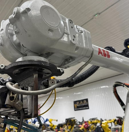 ABB, IRB-4600-40/2.55, 6-Axis Articulated Robot, 40 kg payload, 100" reach, IRC5 controller, 480 Volt, 2022 - Image 2