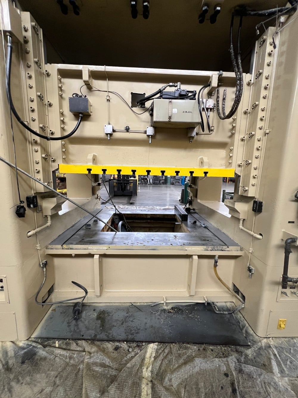 250 Ton, Stamtec #S2-250, straight side double crank press, 9.8" stroke, 22" die height, 5.9" adj., 20-50 - Image 4