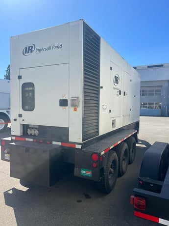 456 KW Ingersoll-Rand, Doosan #G570, rental grade towable diesel generator set, sound attenuated enclosure - Image 3