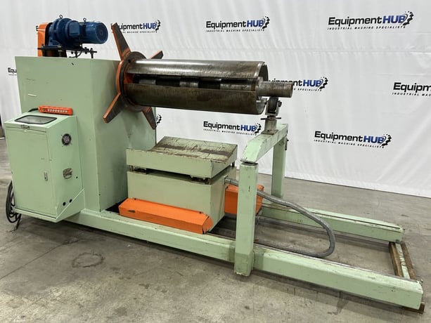 10000 lb. Changzhou, powered hydraulic uncoiler/decoiler with motorized coil car, 51" mandrel length - Image 2