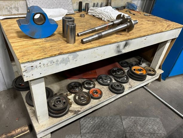 Gould & Eberhardt #72H, vertical gear hobber, push button controls, differential, rebuilt 2016 - Image 3